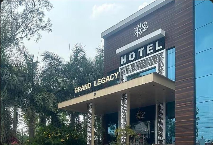 Grand Legacy Beacon, Dehradun Hotel Kültér fotó
