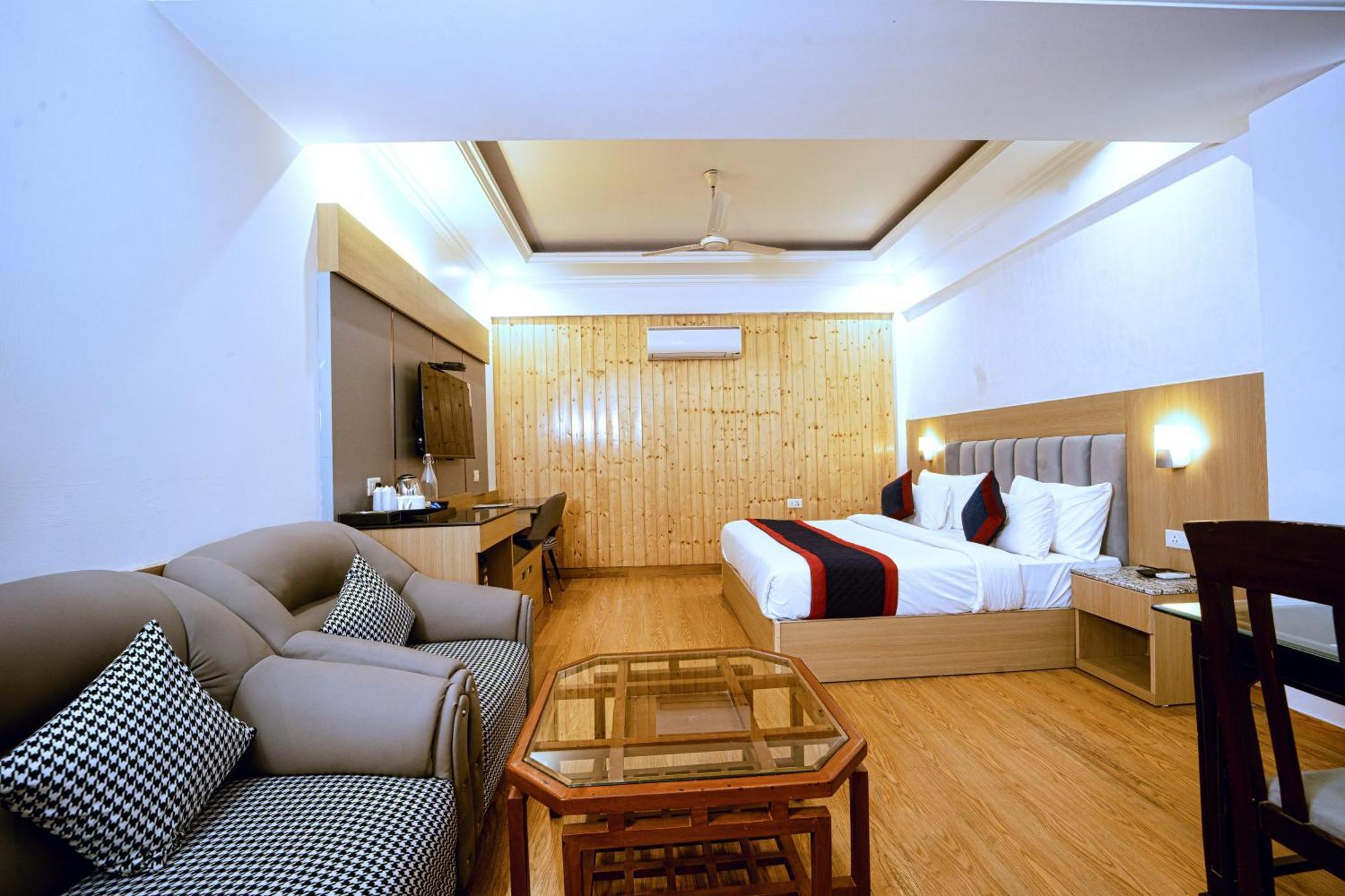 Grand Legacy Beacon, Dehradun Hotel Kültér fotó