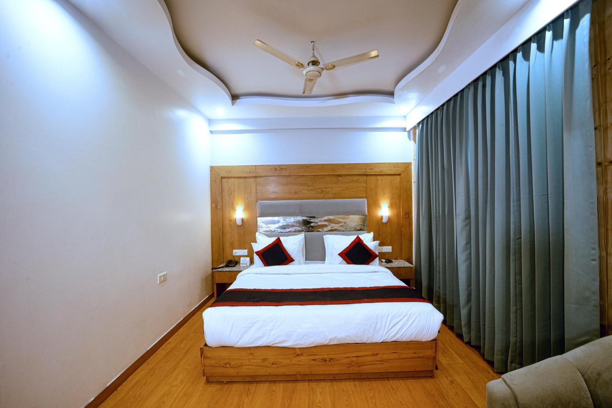 Grand Legacy Beacon, Dehradun Hotel Kültér fotó