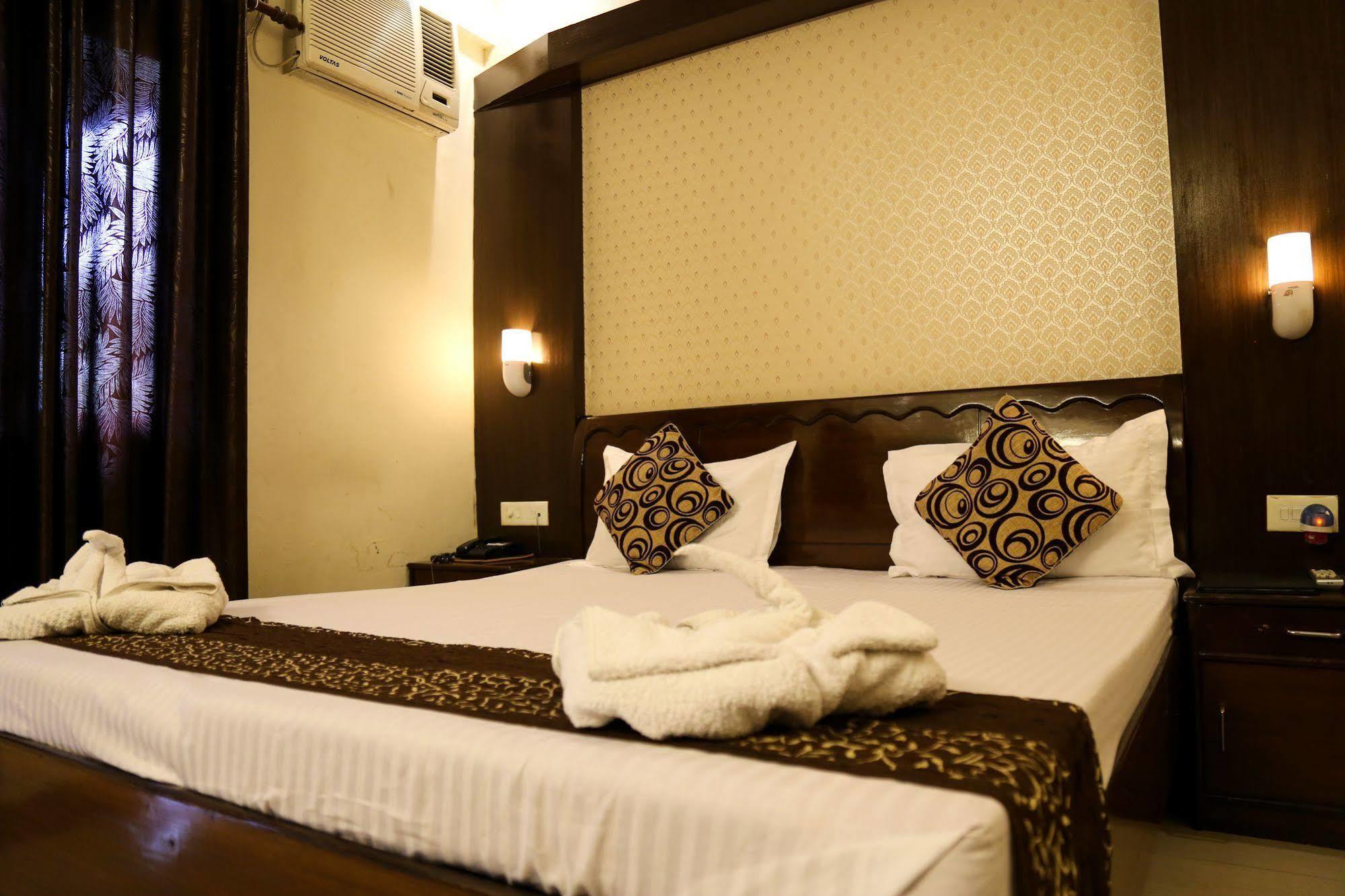 Grand Legacy Beacon, Dehradun Hotel Kültér fotó