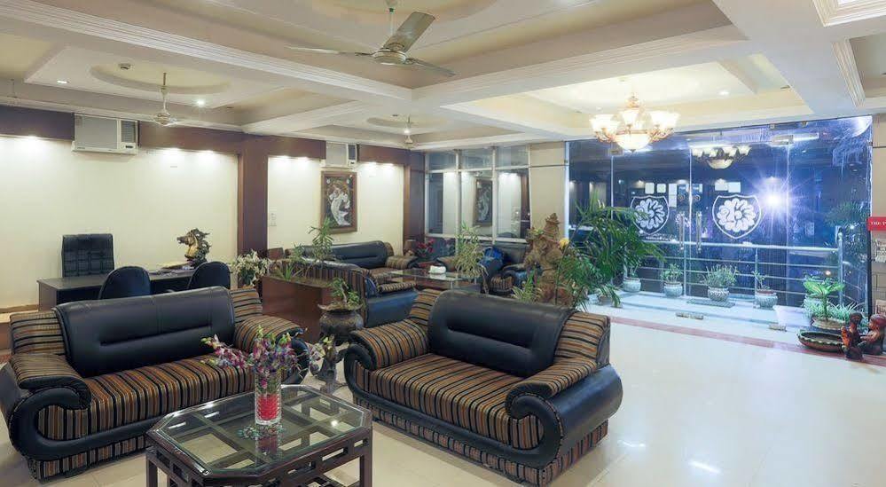Grand Legacy Beacon, Dehradun Hotel Kültér fotó